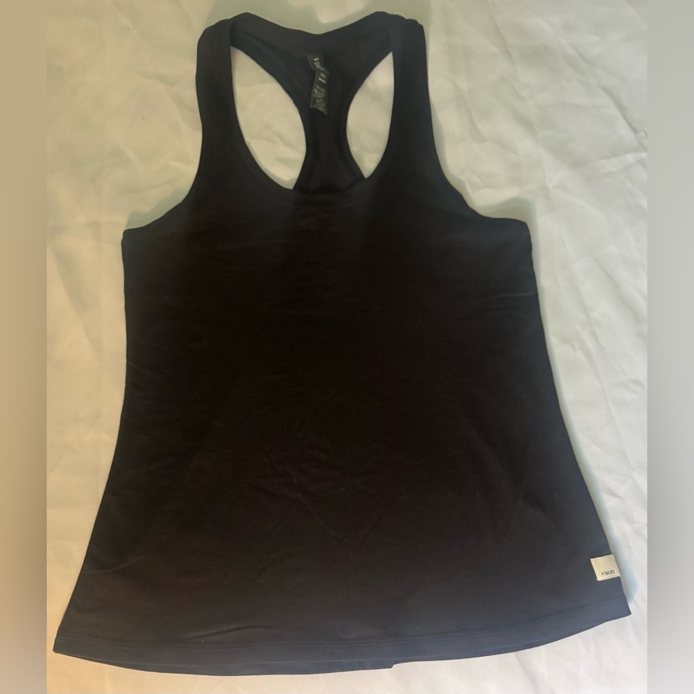 Vuori Black Sleeveless Fitted Backless Tank